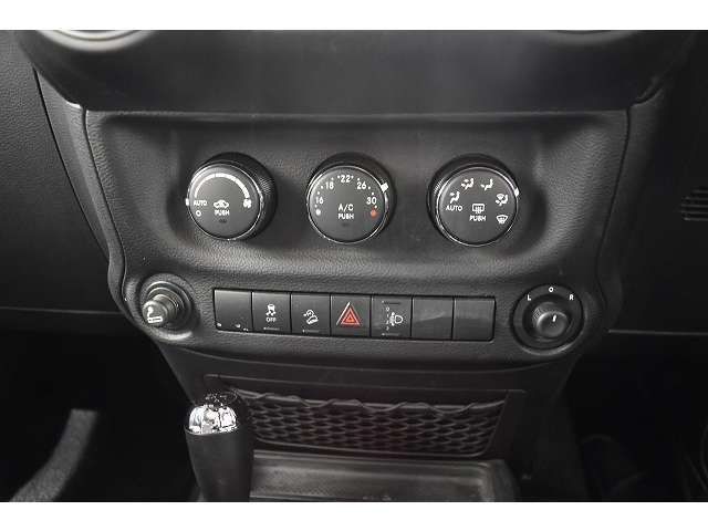 Jeep WRANGLER 2013-03 17815-6