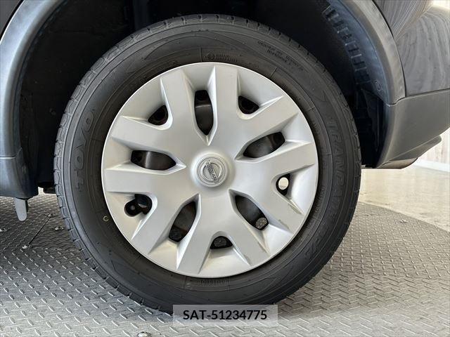 Nissan JUKE 2010-07 338438-9