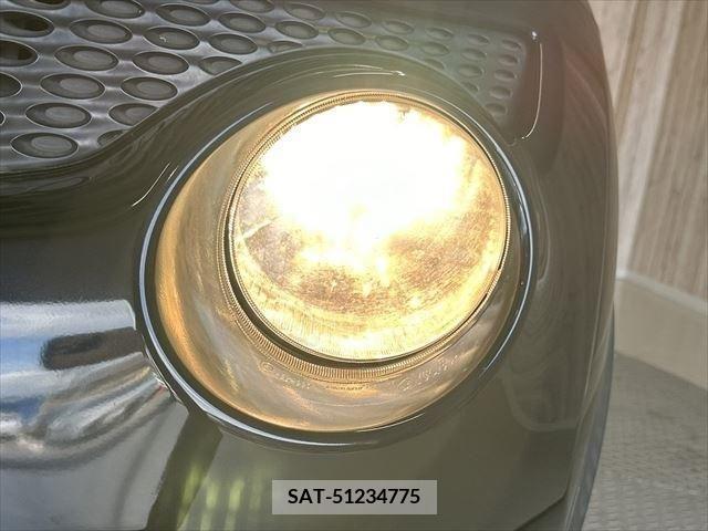 Nissan JUKE 2010-07 338438-8