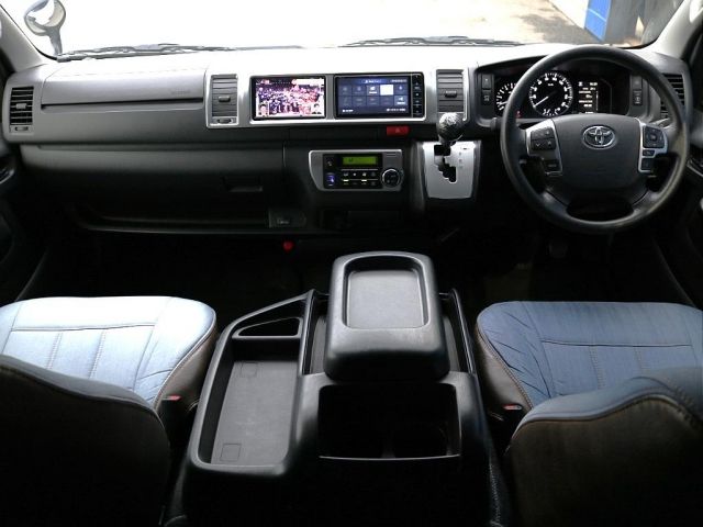 Toyota HIACE WAGON 2021-01 195527-1