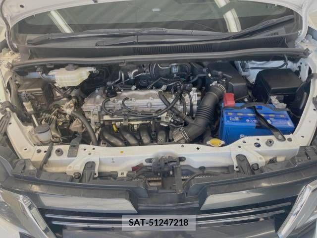 Toyota VOXY 2014-07 370505-19