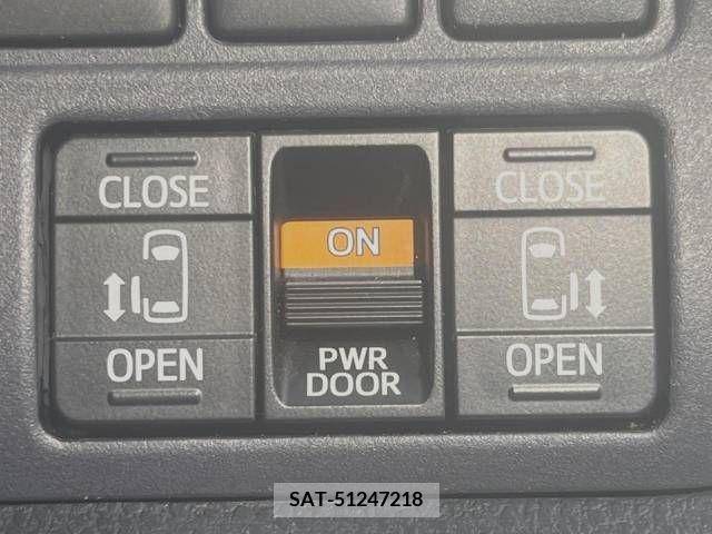 Toyota VOXY 2014-07 370505-2