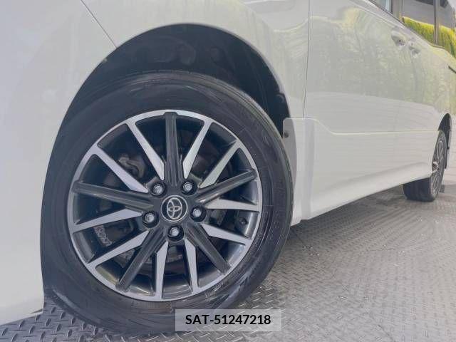 Toyota VOXY 2014-07 370505-14