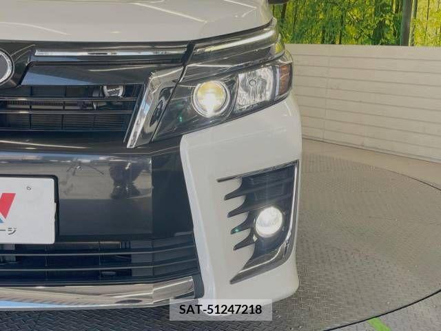 Toyota VOXY 2014-07 370505-13