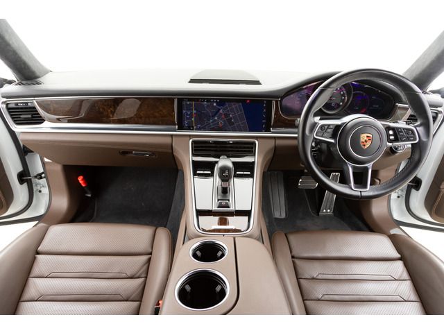Porsche PANAMERA 2019-09 4089-1