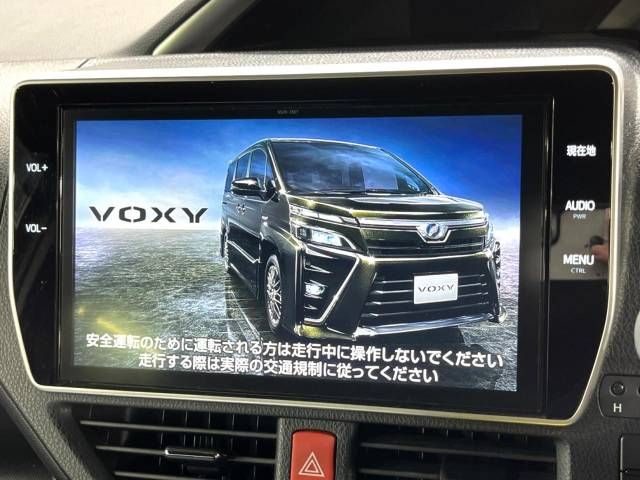 Toyota VOXY 2018-01 19634-2