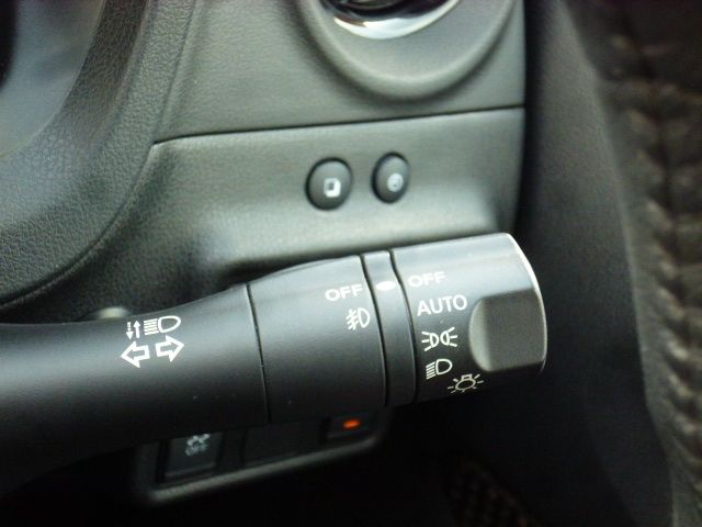 Nissan NOTE 2017-03 16564-19