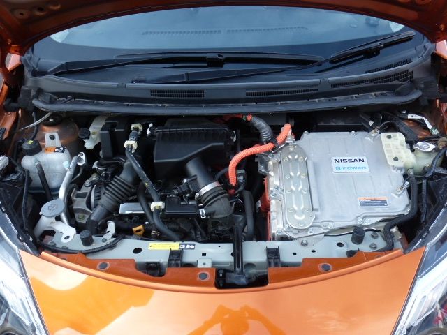 Nissan NOTE 2017-03 16564-23