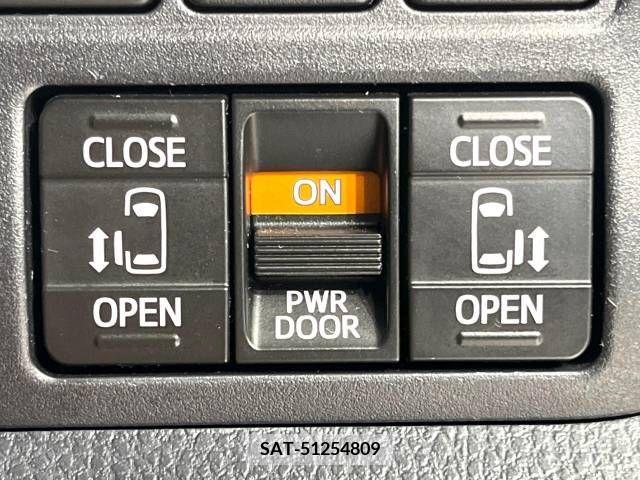 Toyota VOXY 2019-04 321581-4