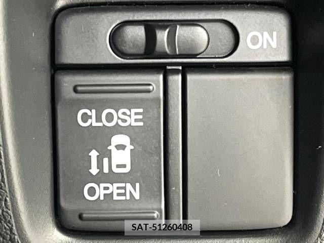 Honda N BOX CUSTOM 2017-05 279159-4