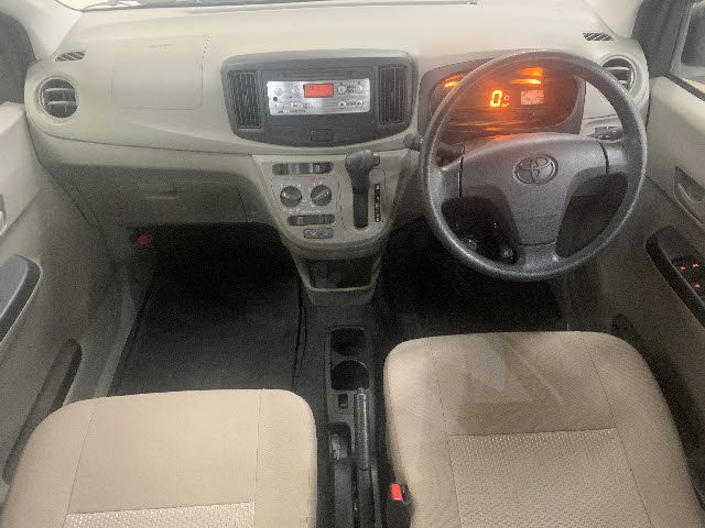 Toyota PIXIS EPOCH 2013-06 180643-1
