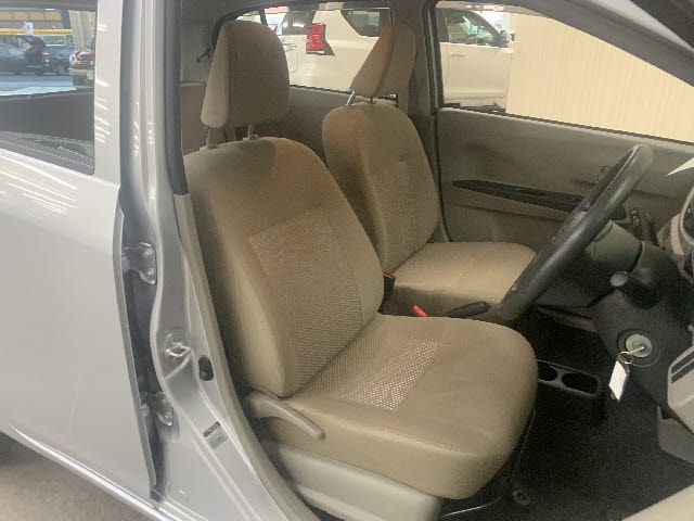 Toyota PIXIS EPOCH 2013-06 180643-9
