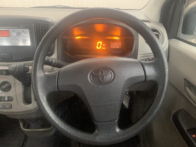 Toyota PIXIS EPOCH 2013-06 180643-13