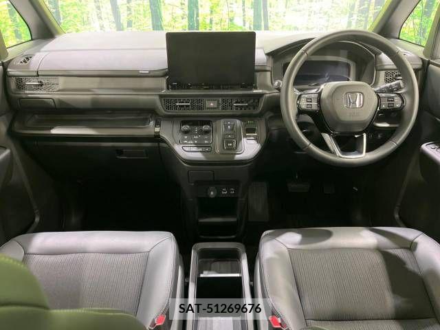 Honda STEP WGN 2022-05 286152-1