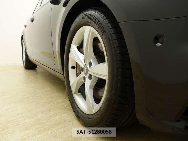 Audi A4 2019-07 317921-10