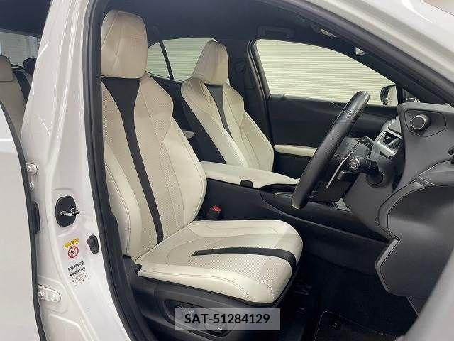 Lexus UX 2019-04 354100-7