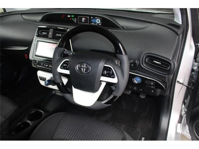 Toyota PRIUS 2016-07 23591-9