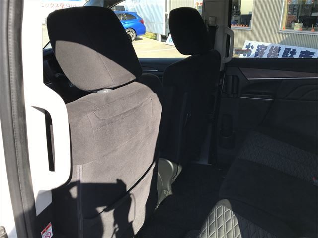 Mitsubishi DELICA D5 2019-03 180659-12