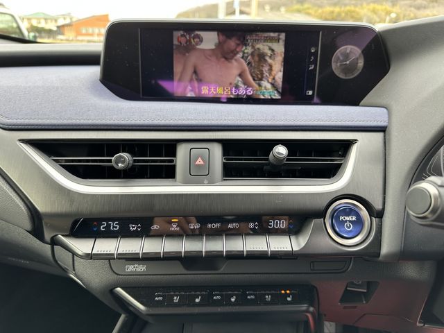 Lexus UX 2021-04 1620-12