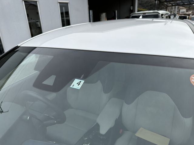 Lexus UX 2021-04 1620-25