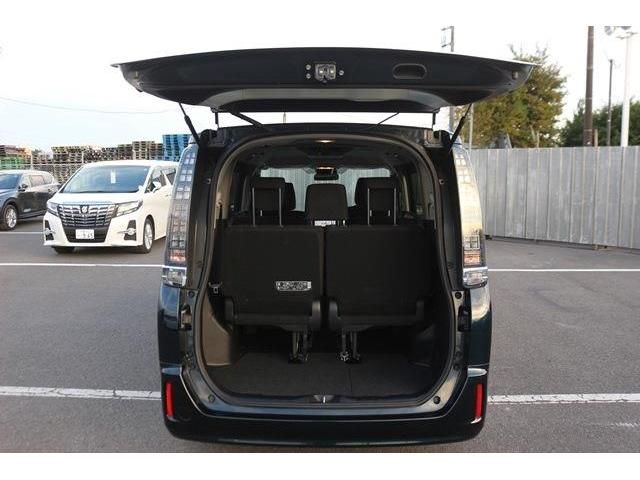 Toyota VOXY HYBRID 2016-05 193936-10