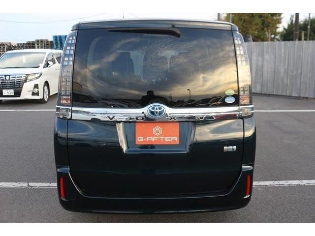 Toyota VOXY HYBRID 2016-05 193936-3