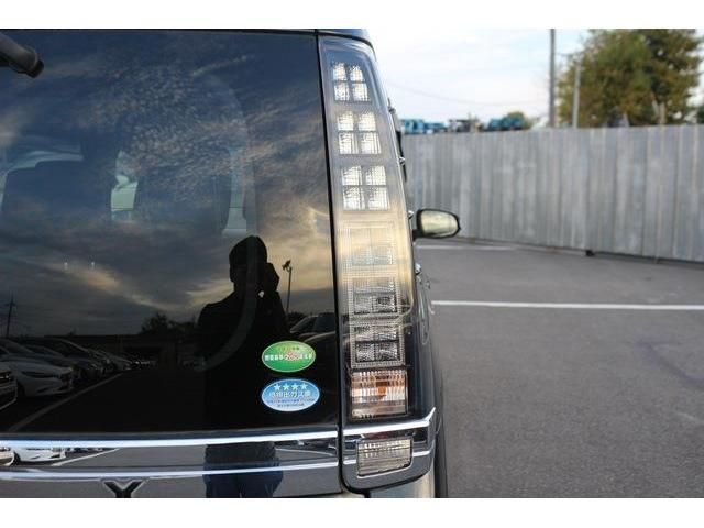 Toyota VOXY HYBRID 2016-05 193936-6