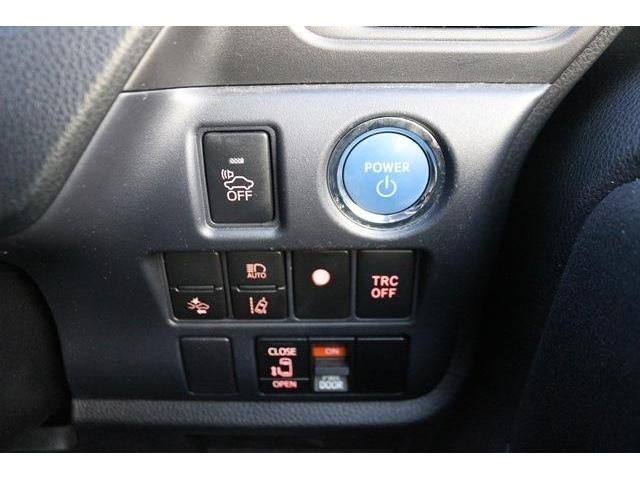 Toyota VOXY HYBRID 2016-05 193936-15