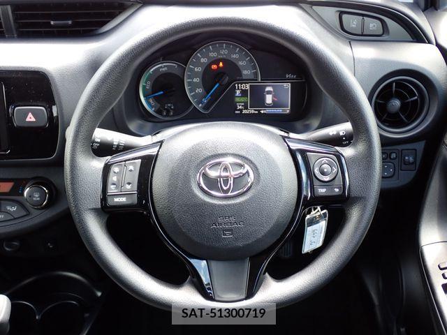 Toyota VITZ HYBRID 2019-05 374828-12