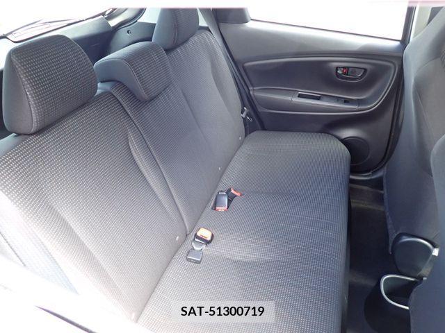 Toyota VITZ HYBRID 2019-05 374828-16