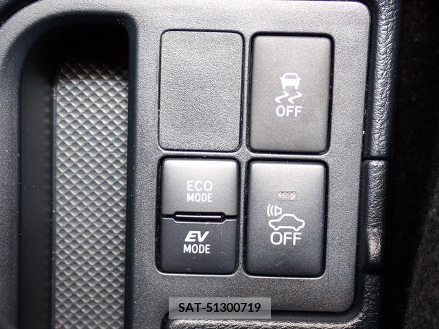 Toyota VITZ HYBRID 2019-05 374828-9