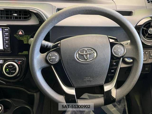 Toyota AQUA 2019-06 210661-12