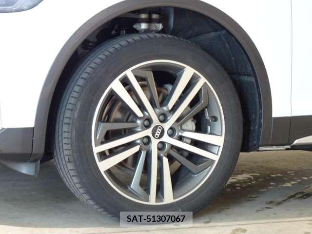 Audi Q5 2022-01 317977-7