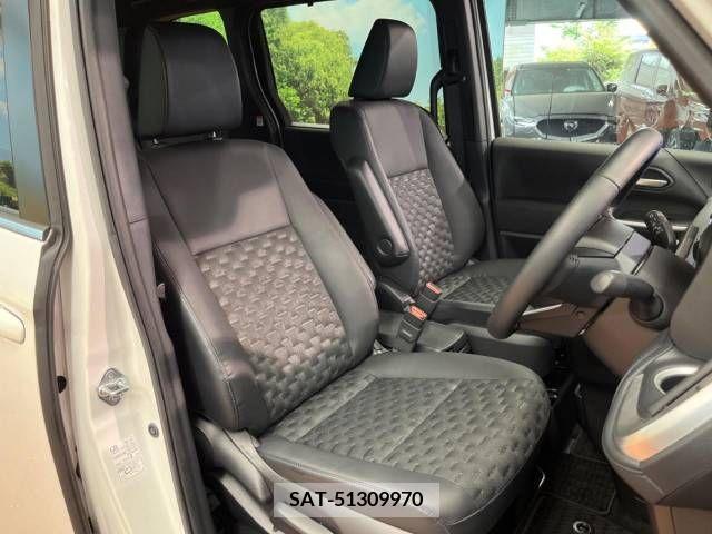 Toyota VOXY 2023-04 394937-10