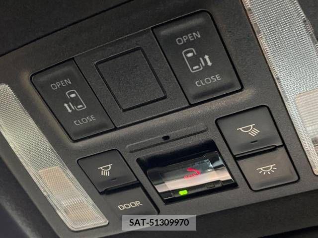 Toyota VOXY 2023-04 394937-5