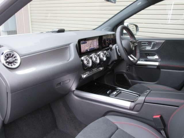Mercedes Benz B-CLASS 2023-05 24361-6
