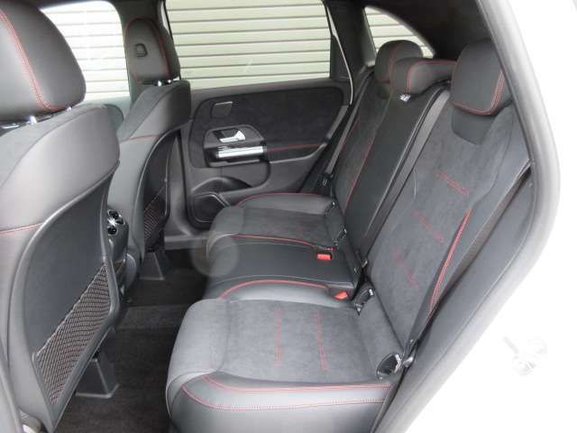 Mercedes Benz B-CLASS 2023-05 24361-8