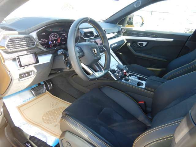 Lamborghini URUS 2018-10 193014-15