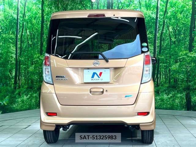 Nissan DAYZ 2014-02 390384-15