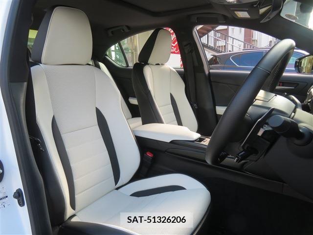 Lexus IS 2021-07 353946-9