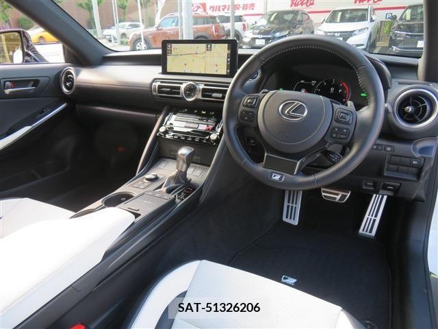 Lexus IS 2021-07 353946-8