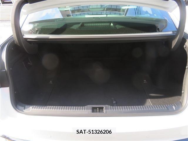Lexus IS 2021-07 353946-11