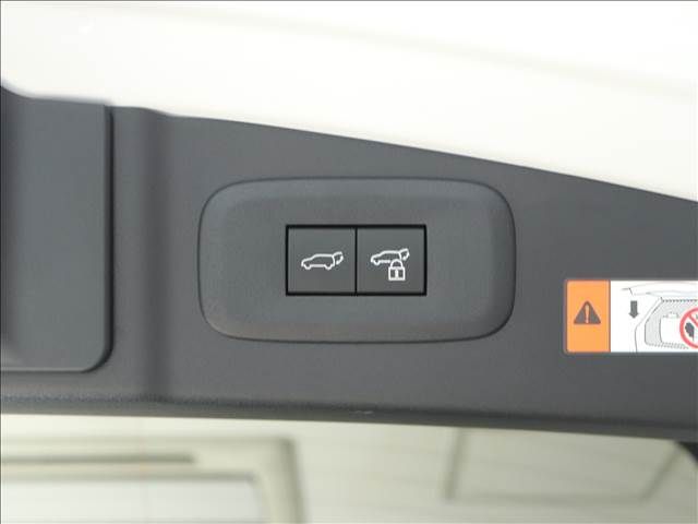 Lexus RZ 2023-08 194784-19