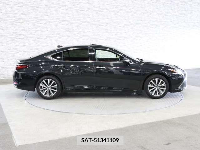Lexus ES 2019-08 275247-11