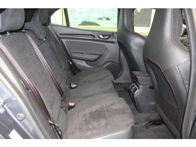 Renault MEGANE 2021-06 11144-14