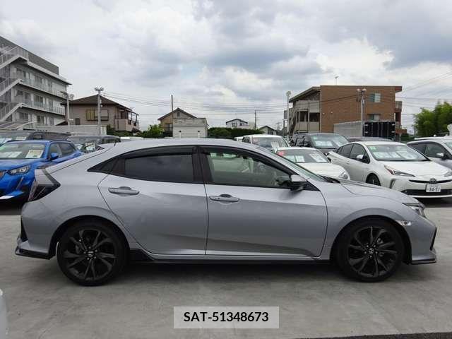 Honda CIVIC 2018-11 330674-10