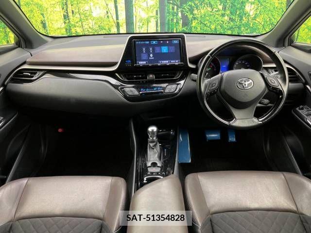 Toyota C-HR 2017-05 220652-1