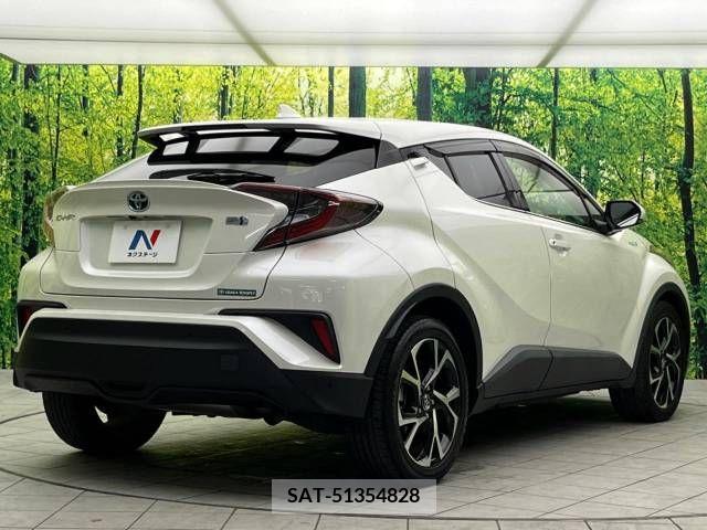 Toyota C-HR 2017-05 220652-17