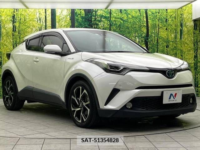 Toyota C-HR 2017-05 220652-16