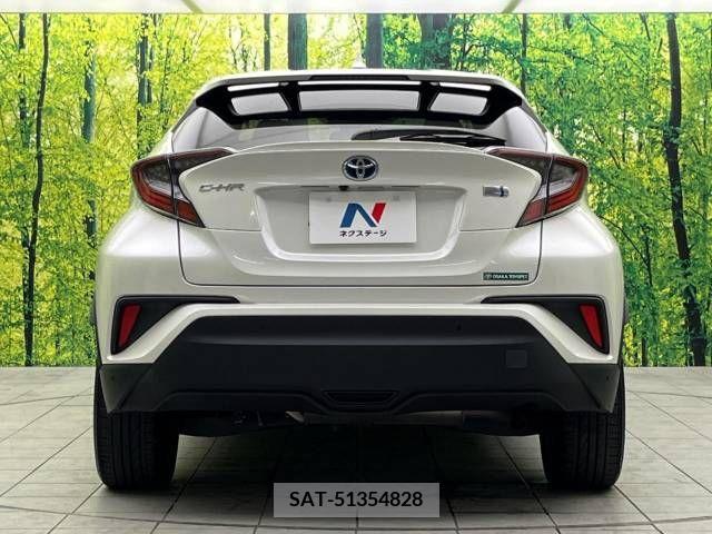 Toyota C-HR 2017-05 220652-15